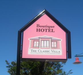 Classic Villa sign