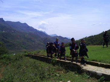 hiking vietnam