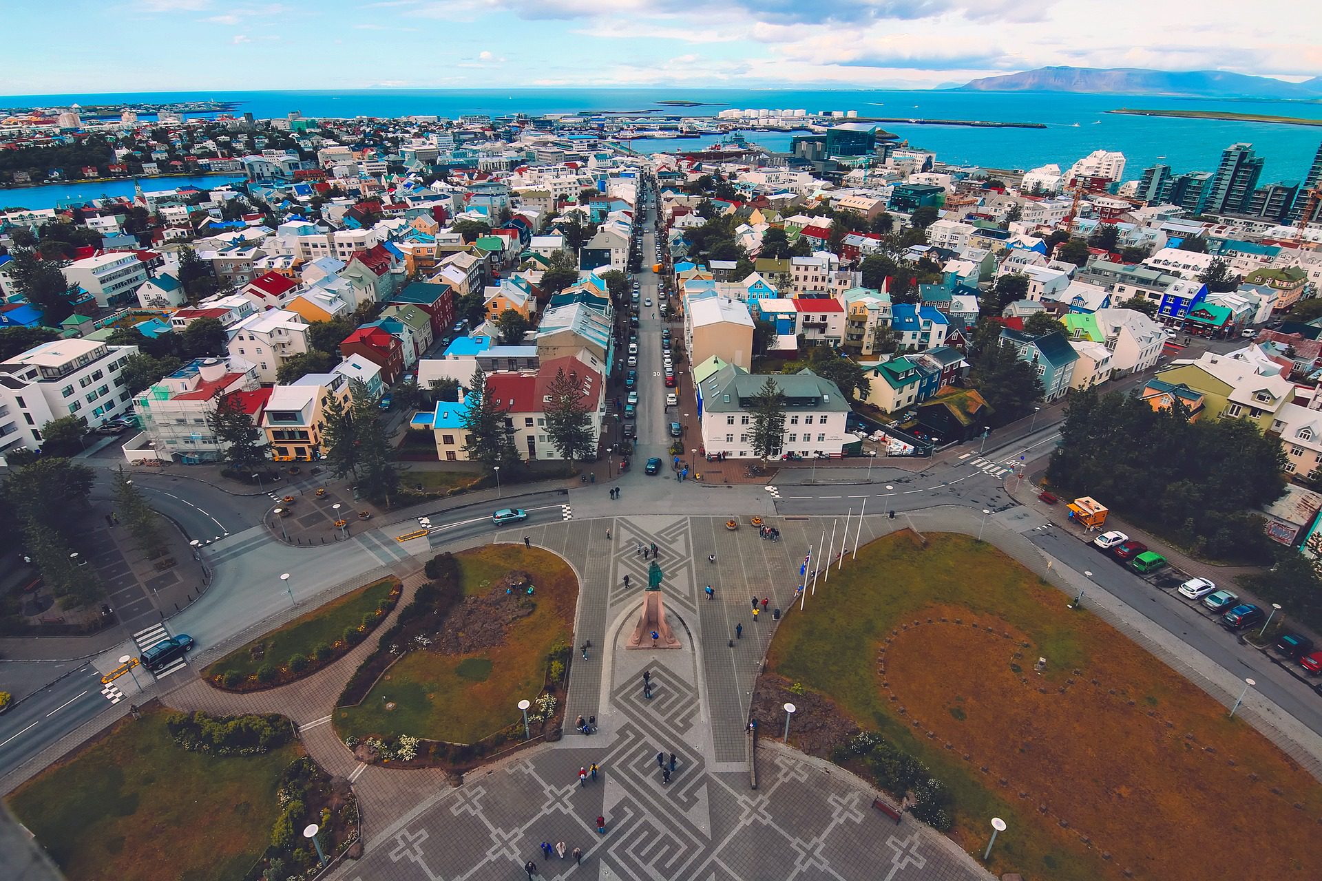 Off the Brochure Travel Guide: Reykjavik, Iceland - Peter Greenberg