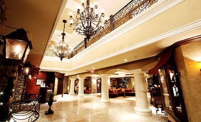 La Bellaserra Hotel Lobby