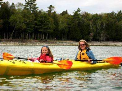 Mom & daughter kayaking