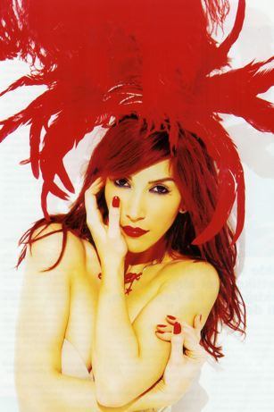 Turkish pop music star Hande Yener…the Turkish Madonna?