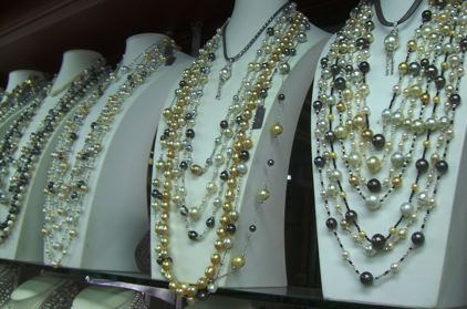 Pearl Necklaces in Manila