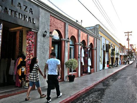 San Jose Del Cabo streets - photo by David Latt