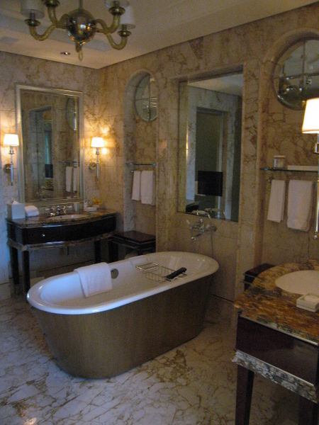 designs show bathroom Worst Design Disasters Hotel Bathroom The